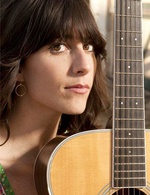 Nicki Bluhm